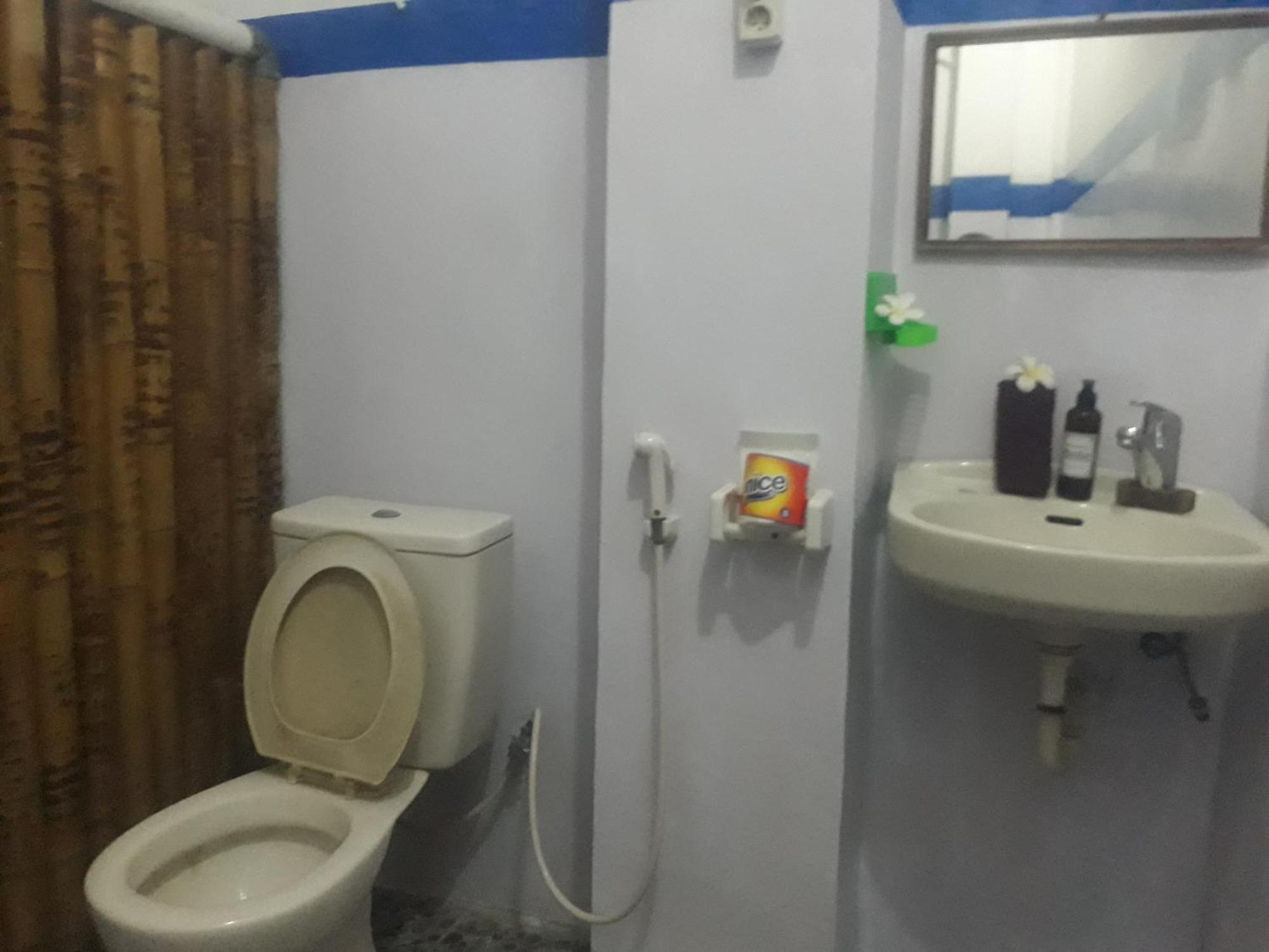 Fullesguesthouse Джили Трауанган Екстериор снимка